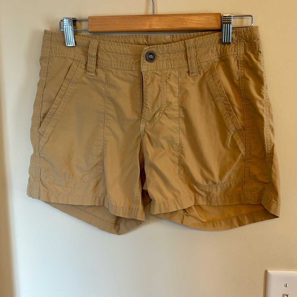 Kuhl women’s mustard shorts 4